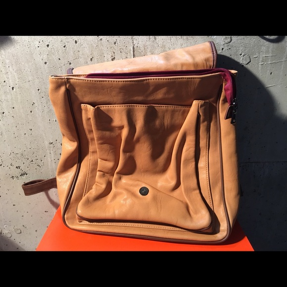 Woman’s Bookbag pouch- Brown- preowned - Picture 2 of 7